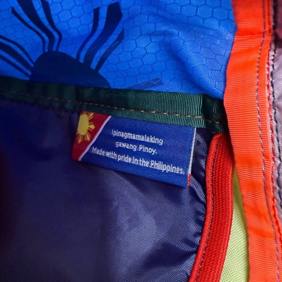 Cotopaxi Colorful Crossbody Travel/Hiking Bag - Picture 8 of 9
